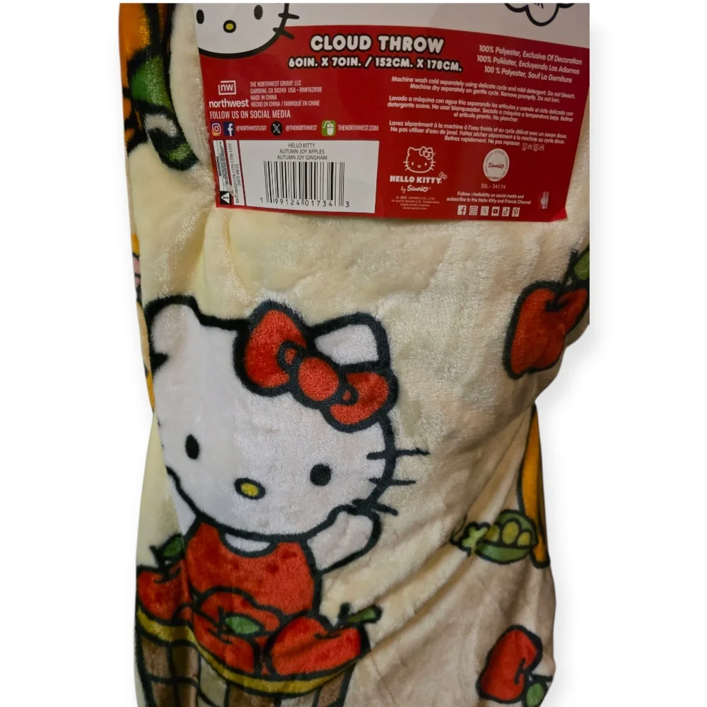 NWT Sanrio Hello Kitty Fall Cloud Throw Blankets 60 X 70 Inch Set Of 2